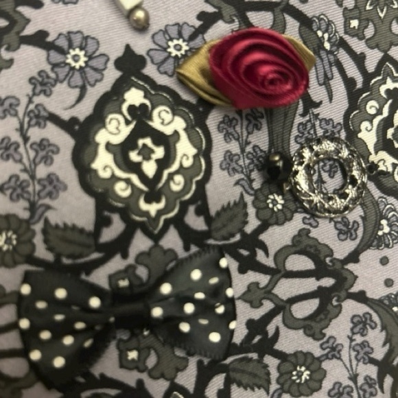 Silk Men’s Tie Black Charcoal Floral Pattern with Pins Flowers Punk Grunge - Picture 5 of 10